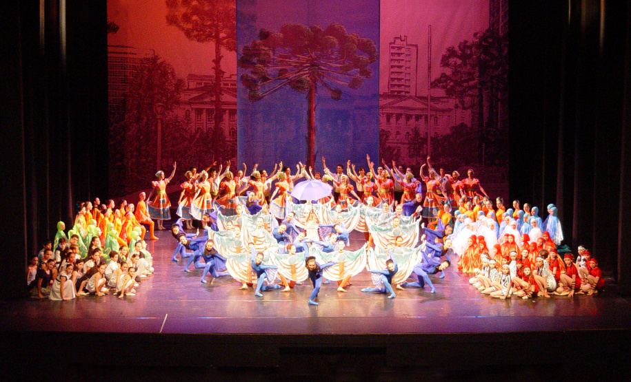 TEATRO GUAÍRA - EDTG: 70 anos formando caminhos na dança
