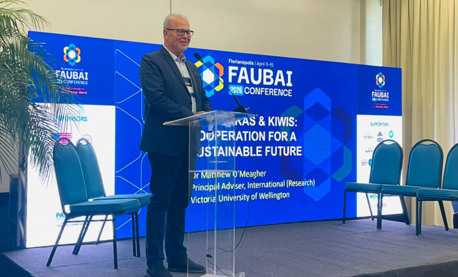 SETI - Paraná apresenta ações de internacionalização do ensino superior em conferência nacional