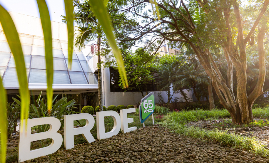 Pedidos de financiamento chegam a R$ 3,5 bilhões no BRDE do Paraná, volume 30% acima do ano passado