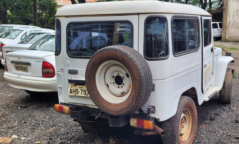 Prazo de inscrições para o leilão de 192 veículos oficiais do Governo do Paraná encerra nesta sexta