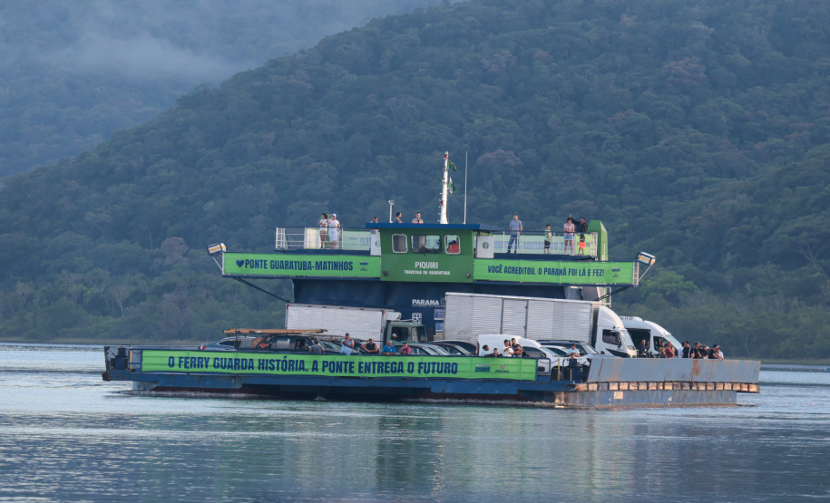 Governador Ratinho Junior anuncia entrega da Ponte de Guaratuba para 29 de abril