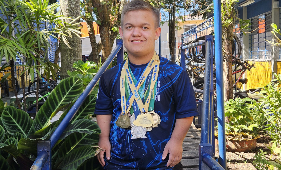 Estudante conquista ouro nos Jogos Paradesportivos do Paraná e se destaca no parabadminton