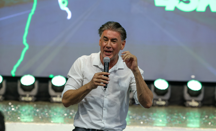 Ratinho Junior anuncia contorno e novo trevo em Santa Helena, além de R$ 59 milhões para estradas rurais no Oeste