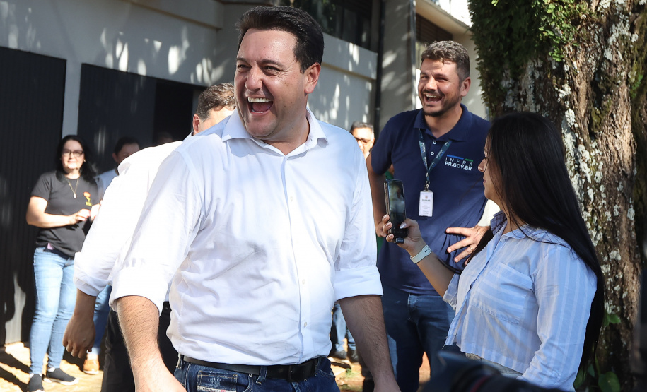 Ratinho Junior anuncia contorno e novo trevo em Santa Helena, além de R$ 59 milhões para estradas rurais no Oeste