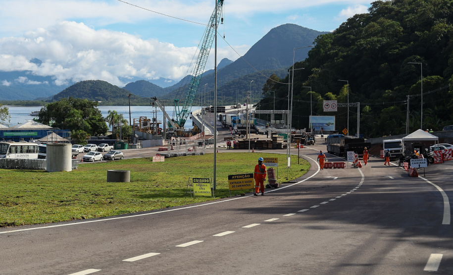 Acabamentos finais: falta um dia para a inauguração da Ponte de Guaratuba