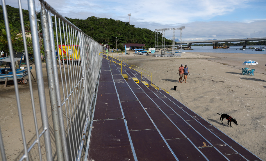Acabamentos finais: falta um dia para a inauguração da Ponte de Guaratuba