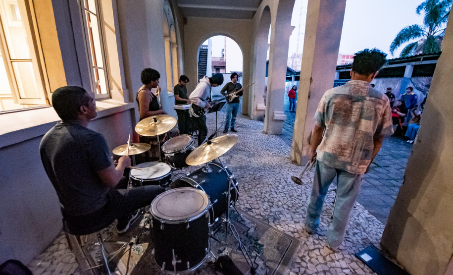 SEEC - Cultura abre consulta pública para Editais de Apoio a Publicações Independentes e Música Urbana e Independente