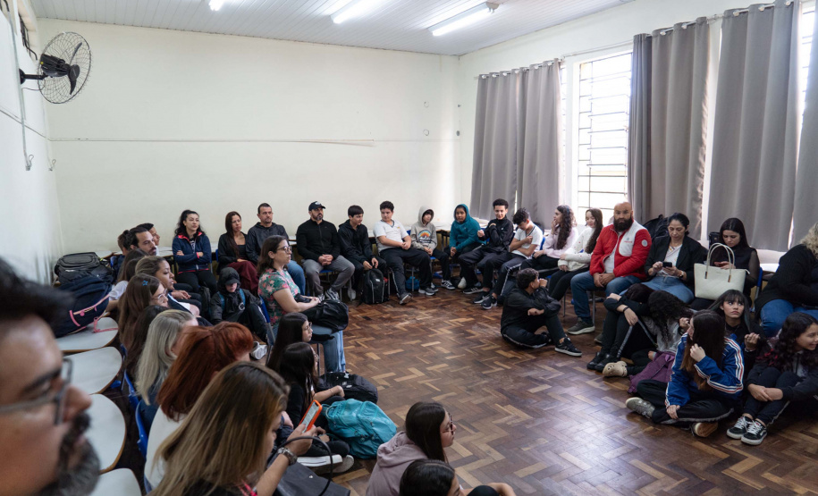 Semana da Família na Escola mobiliza pais e responsáveis em mais de 2 mil colégios estaduais