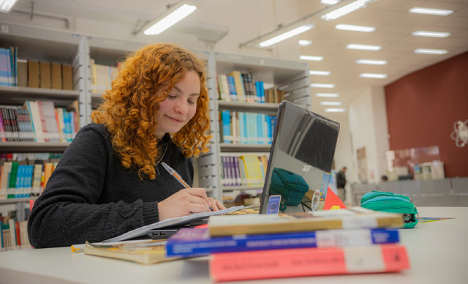 SETI - Governo do Paraná levará dez universitários para experiência em universidade dos EUA