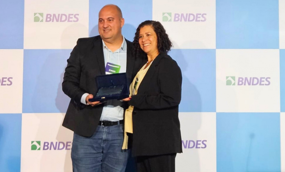 BRDE conquista 1º lugar em premiação do BNDES entre bancos de desenvolvimento e agências de fomento