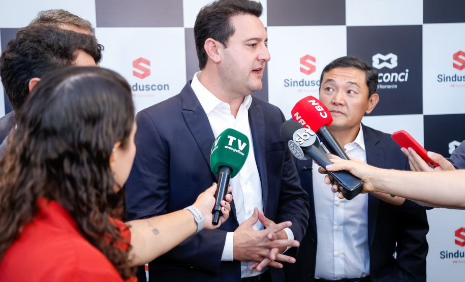 Governador apresenta avanços da construção civil na posse do Sinduscon-PR Noroeste