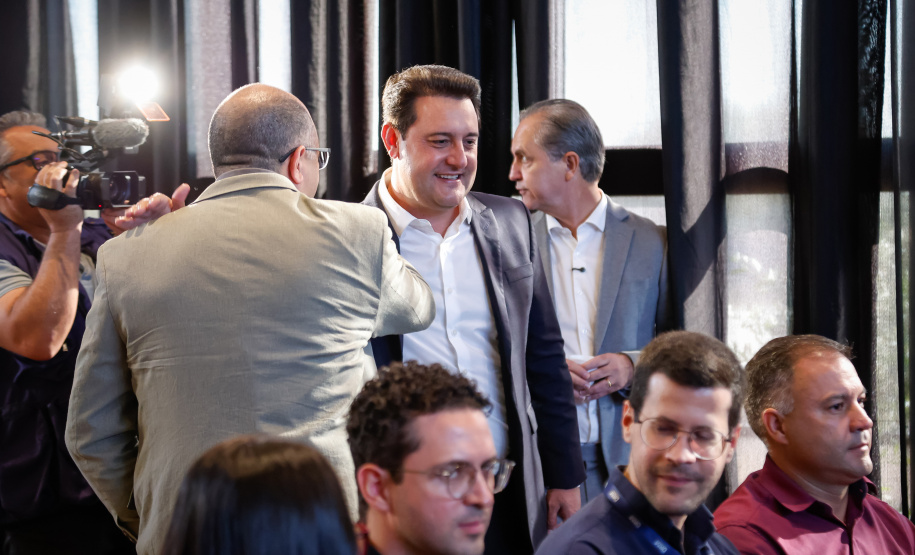 Governador apresenta avanços da construção civil na posse do Sinduscon-PR Noroeste