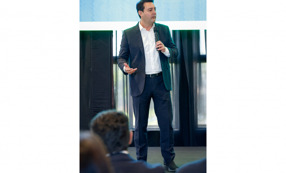 Governador apresenta avanços da construção civil na posse do Sinduscon-PR Noroeste