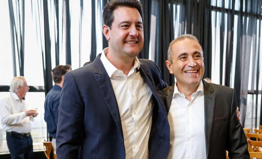 Governador apresenta avanços da construção civil na posse do Sinduscon-PR Noroeste