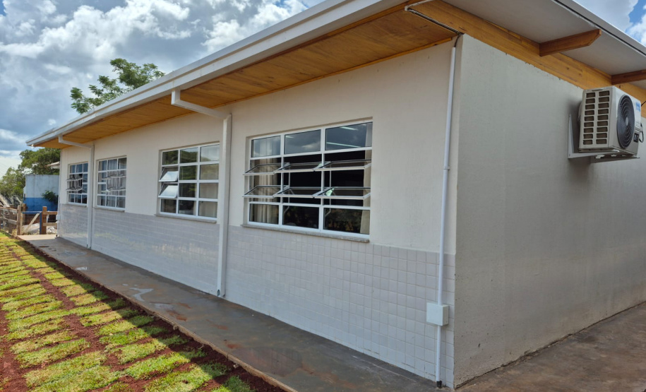 Governo avança na substituição de salas de madeira e prevê novas entregas até o fim de abril