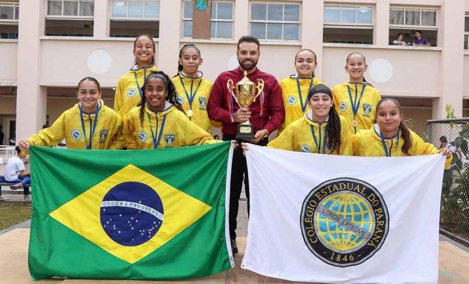 Paraná amplia participação no esporte escolar e leva alunos a pódios pelo mundo