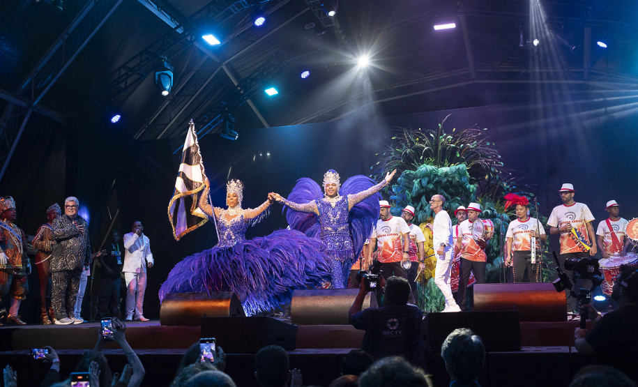 VIAJE PARANÁ - Festival de Curitiba movimentou economia, empregos, hotéis e serviços do turismo paranaense