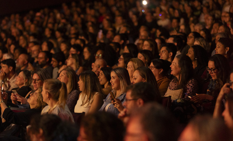 VIAJE PARANÁ - Festival de Curitiba movimentou economia, empregos, hotéis e serviços do turismo paranaense