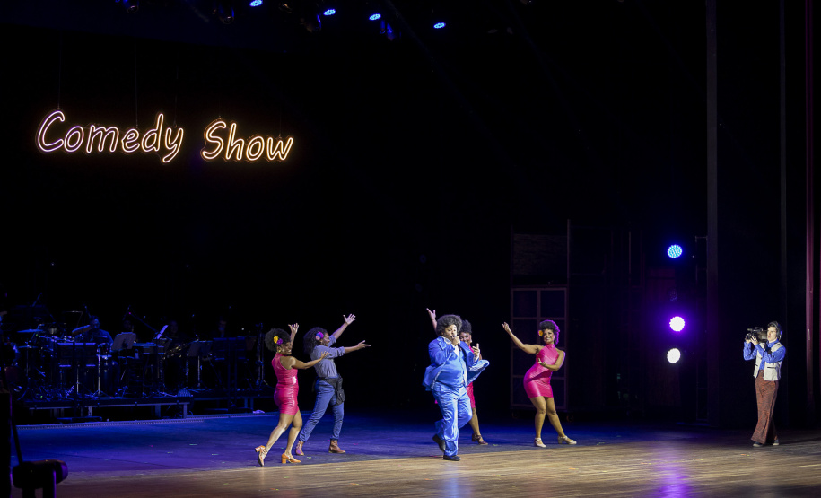 VIAJE PARANÁ - Festival de Curitiba movimentou economia, empregos, hotéis e serviços do turismo paranaense