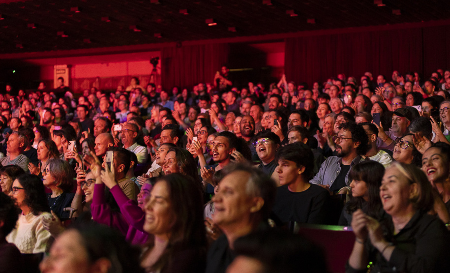 VIAJE PARANÁ - Festival de Curitiba movimentou economia, empregos, hotéis e serviços do turismo paranaense