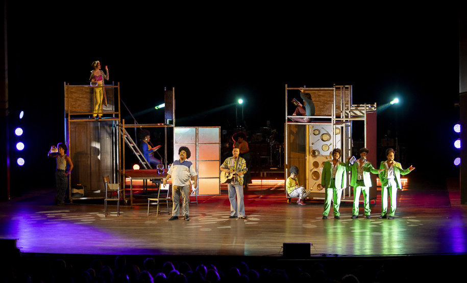 VIAJE PARANÁ - Festival de Curitiba movimentou economia, empregos, hotéis e serviços do turismo paranaense