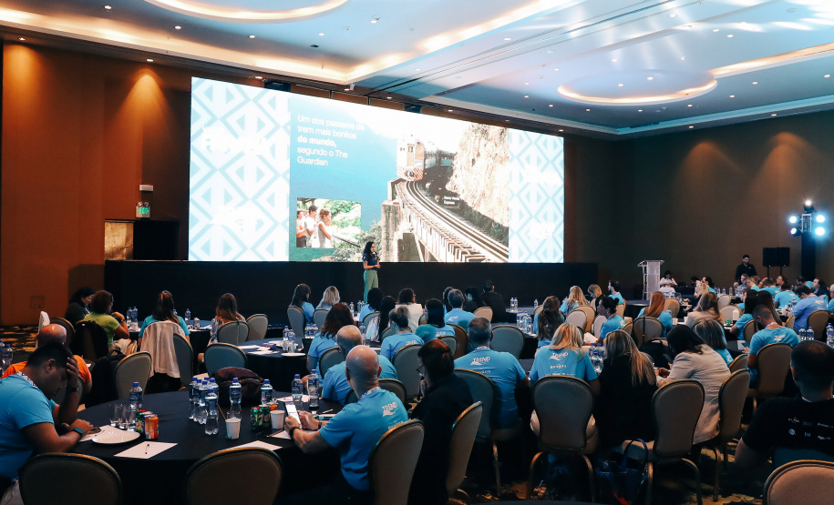 Viaje Paraná impacta 200 profissionais do turismo durante Summit Trend, no México