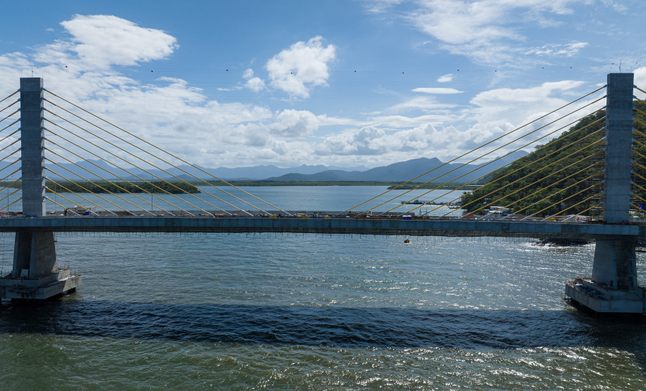 Governador Ratinho Junior anuncia entrega da Ponte de Guaratuba para 29 de abril