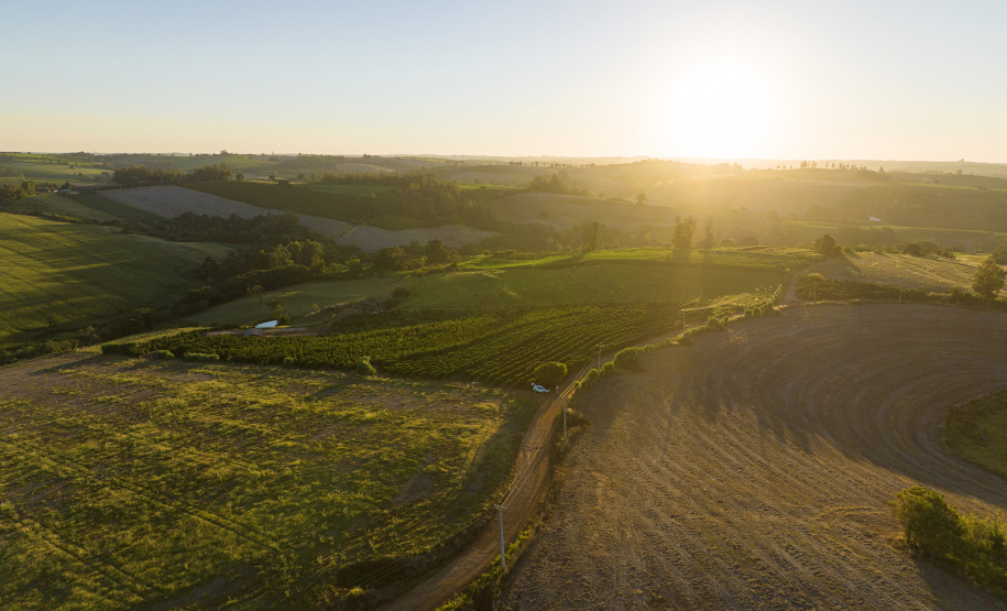 Governador anuncia R$ 35,9 milhões para infraestrutura urbana e rural de Ivaiporã