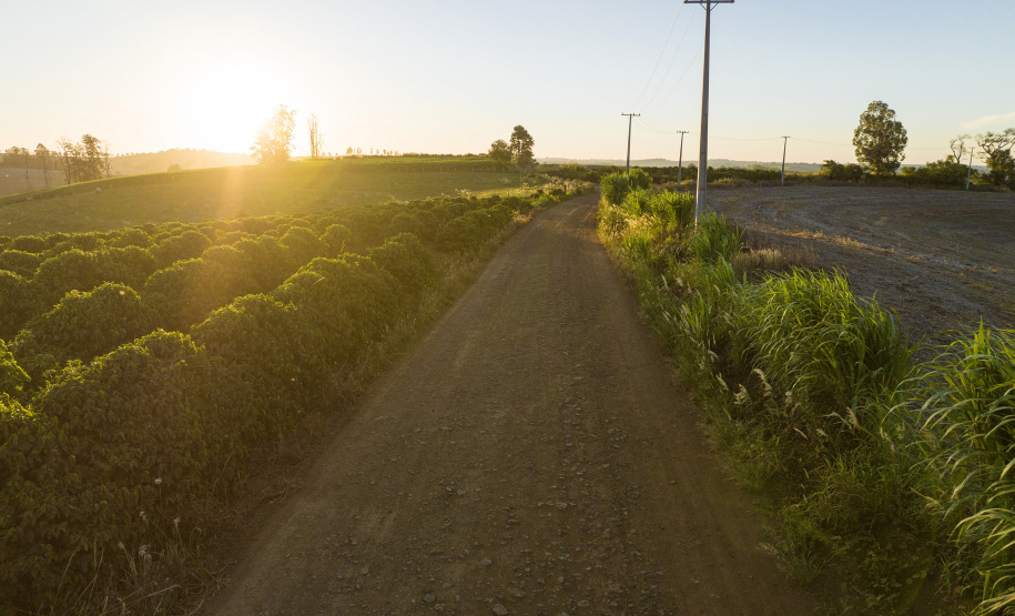 Governador anuncia R$ 35,9 milhões para infraestrutura urbana e rural de Ivaiporã