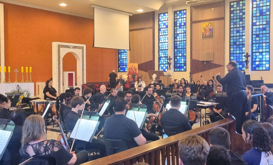 Orquestra Sinfônica do Paraná se apresenta para 700 estudantes em Campo Largo