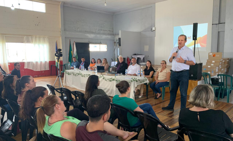 SETI - Governo do Paraná reforça formação de professores de Cantagalo com cursos de educação digital