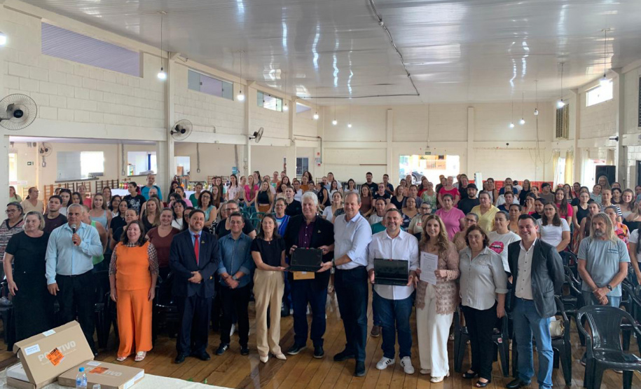 SETI - Governo do Paraná reforça formação de professores de Cantagalo com cursos de educação digital