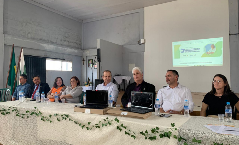 SETI - Governo do Paraná reforça formação de professores de Cantagalo com cursos de educação digital