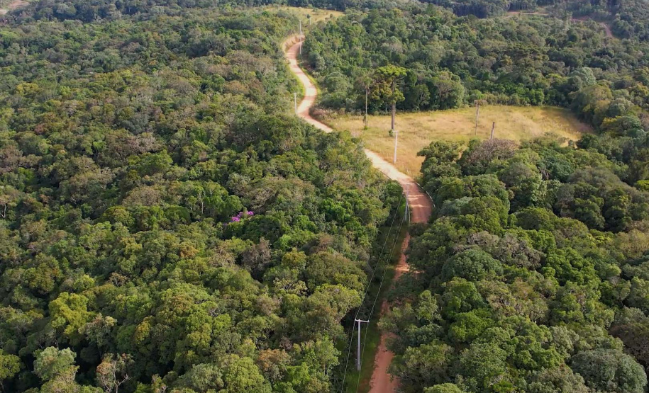 Sanepar entrega novas estradas rurais para atender população no entorno do Miringuava