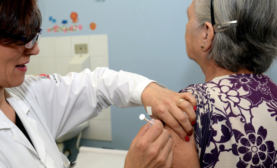 Vacinas contra gripe e Covid-19 são aliadas na prevenção de infarto e AVC, alerta Sesa