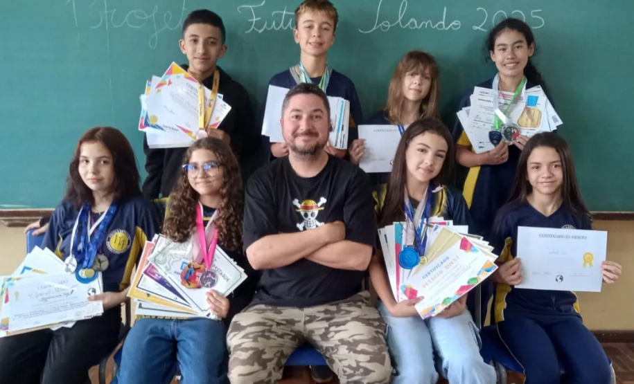 SEED - Em quatro anos, projeto-piloto com alunos da rede estadual soma mais de 400 medalhas conquistadas em olimpíadas do conhecimento