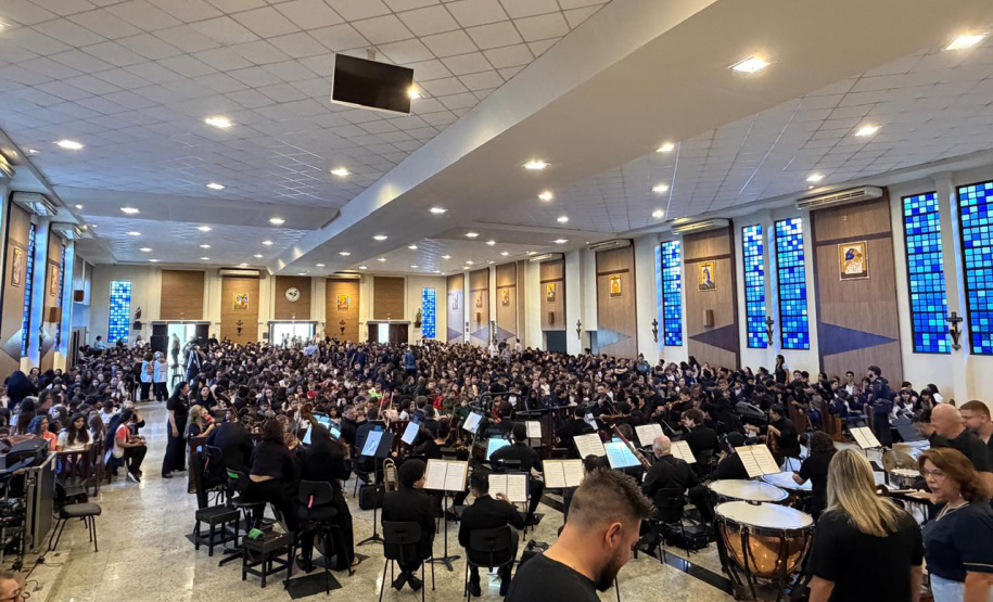 Orquestra Sinfônica do Paraná se apresenta para 700 estudantes em Campo Largo