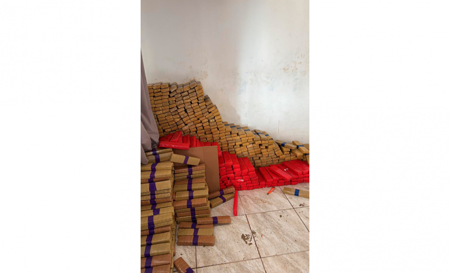 Em maior apreensão do ano, PCPR localiza 4,1 toneladas de maconha em Foz do Iguaçu