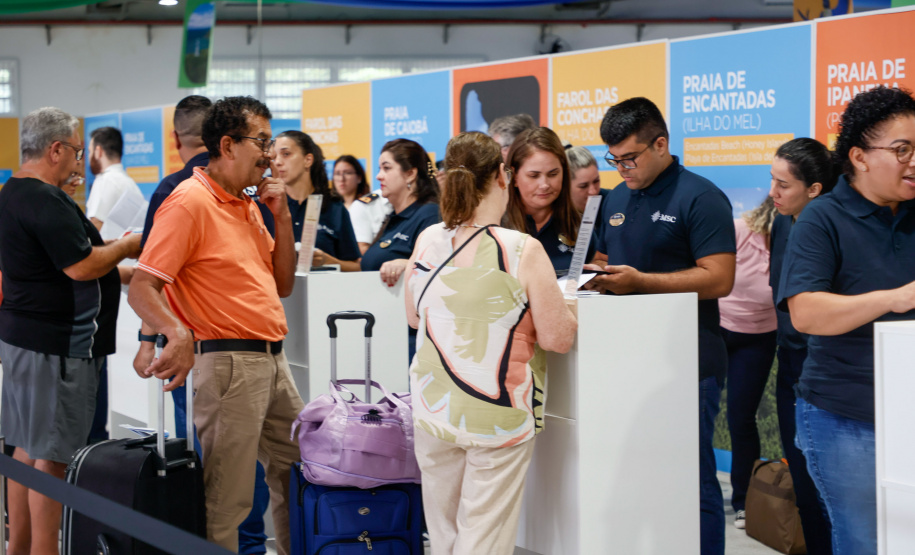 Temporada de cruzeiros pode trazer 36% mais turistas a cada parada no Litoral do Paraná