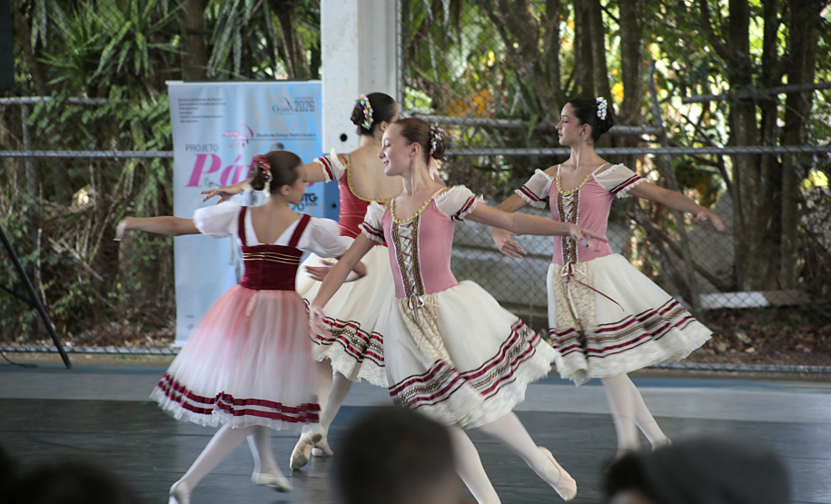 Escola de Dança Teatro Guaíra faz primeira apresentação de 2026 do projeto Guaíra para Todos