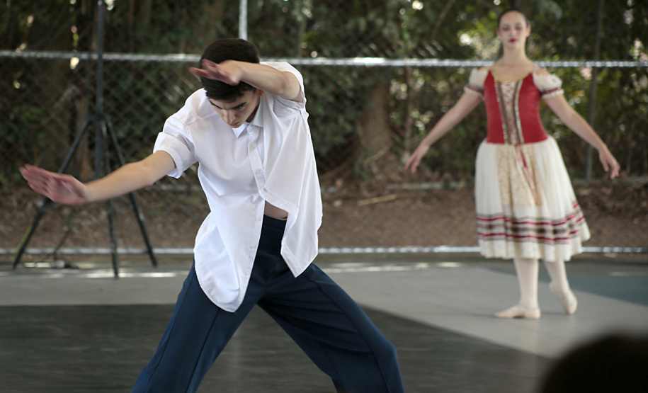 Escola de Dança Teatro Guaíra faz primeira apresentação de 2026 do projeto Guaíra para Todos