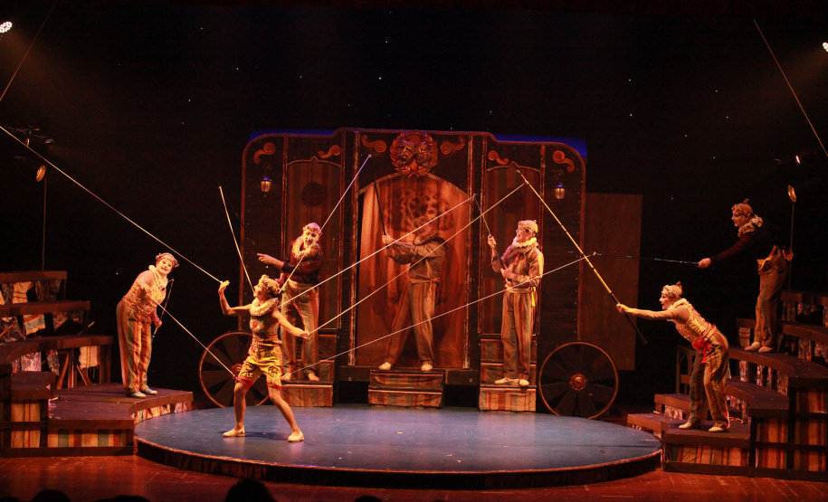 G2 Cia de Dança lota teatro e emociona público em Francisco Beltrão