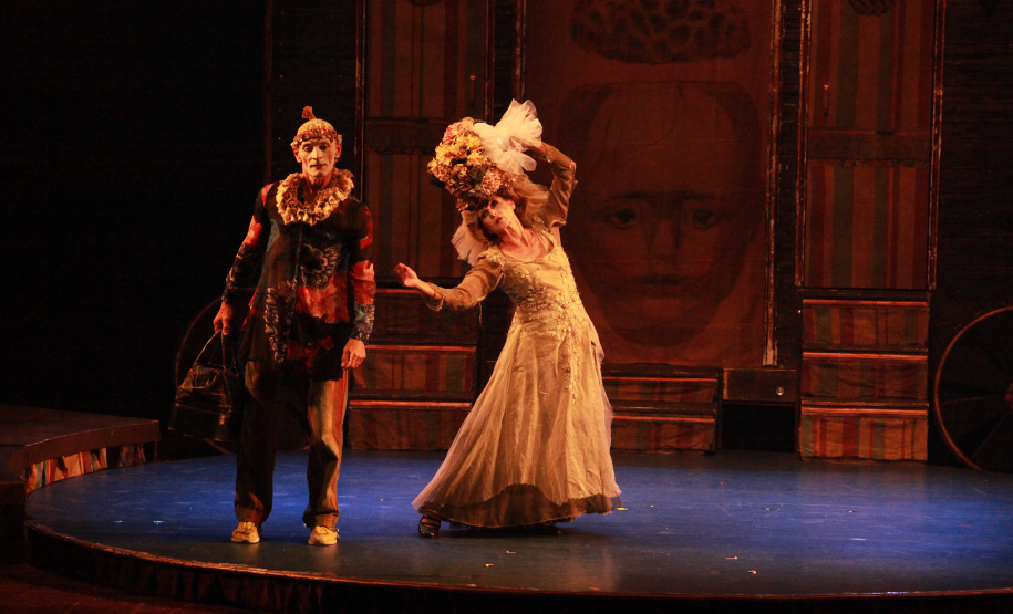 G2 Cia de Dança lota teatro e emociona público em Francisco Beltrão