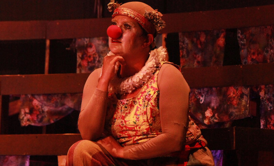 G2 Cia de Dança lota teatro e emociona público em Francisco Beltrão