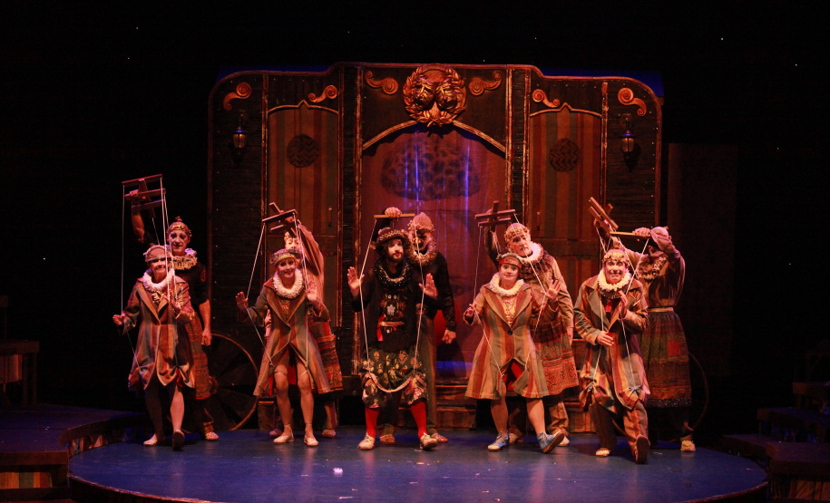 G2 Cia de Dança lota teatro e emociona público em Francisco Beltrão