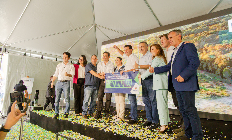 Nova escola e pavimentações: Ratinho Junior anuncia R$ 41 milhões para São Mateus do Sul