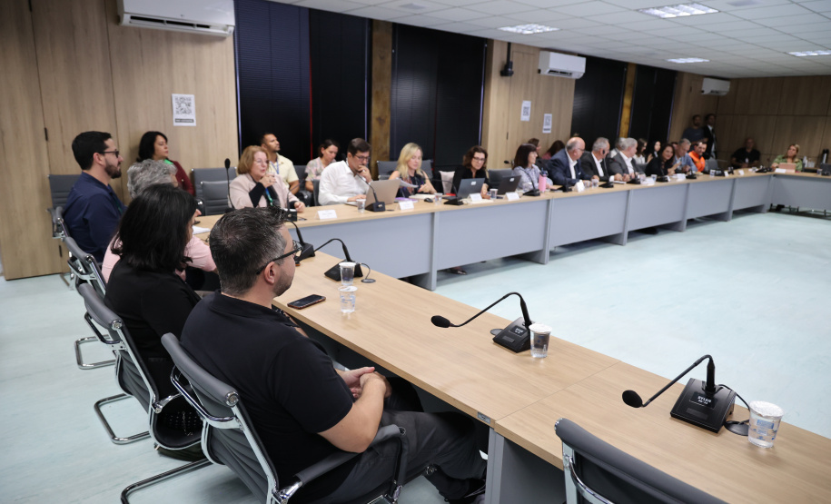 Governo do Paraná recebe Banco Mundial para confirmar resultados do Paraná Eficiente e avançar no programa