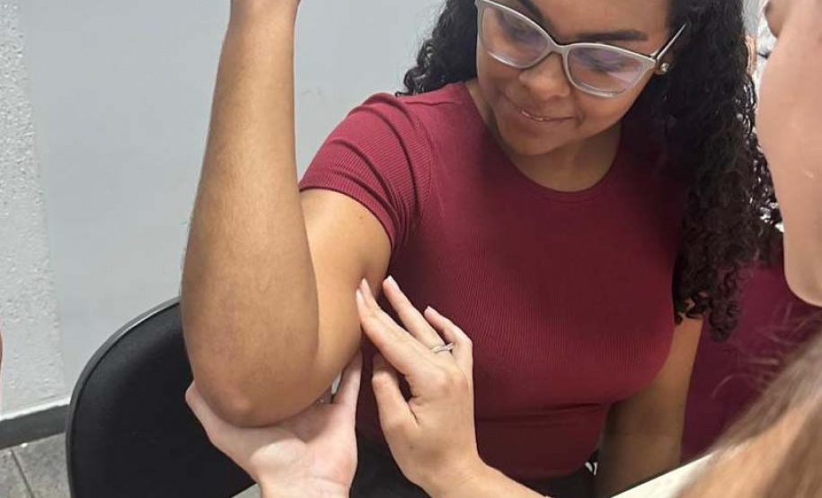 Implante contraceptivo chega a quase 2 mil mulheres no Paraná em 2026 e Paraná amplia capacitação de profissionais