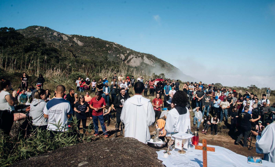 IAT fecha temporariamente trilhas do Anhangava e Samambaia para celebração da Missa da Paz