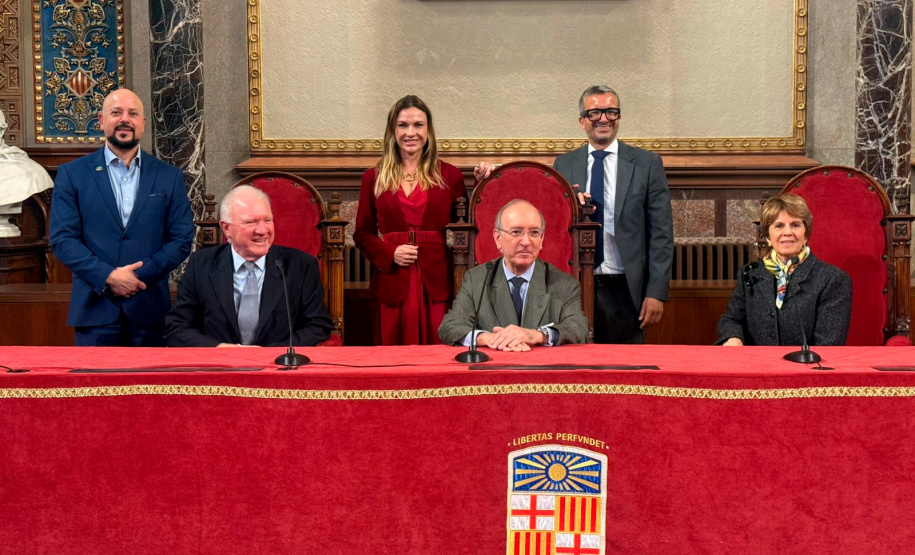 Fundação Araucária lança programas Ganhando o Mundo da Ciência e Interconexões Paraná-Catalunha durante missão em Barcelona